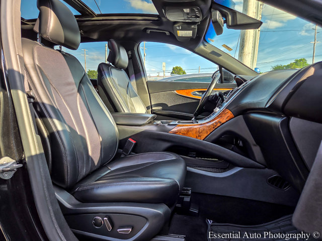 Vehicle image 14 of 38