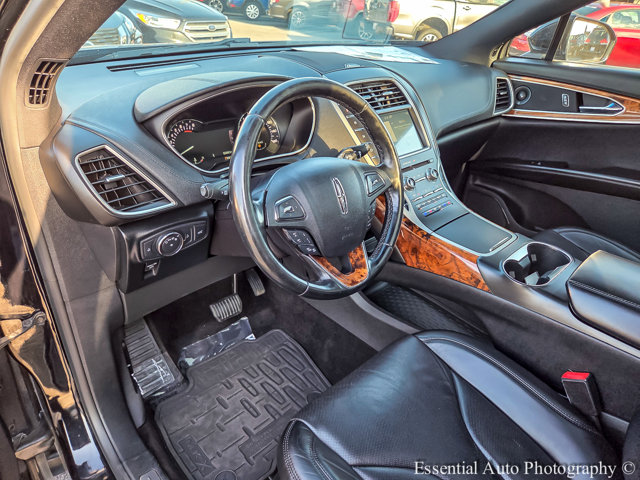 Vehicle image 16 of 38