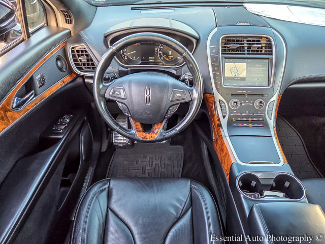Vehicle image 17 of 38