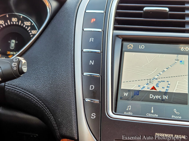 Vehicle image 24 of 38