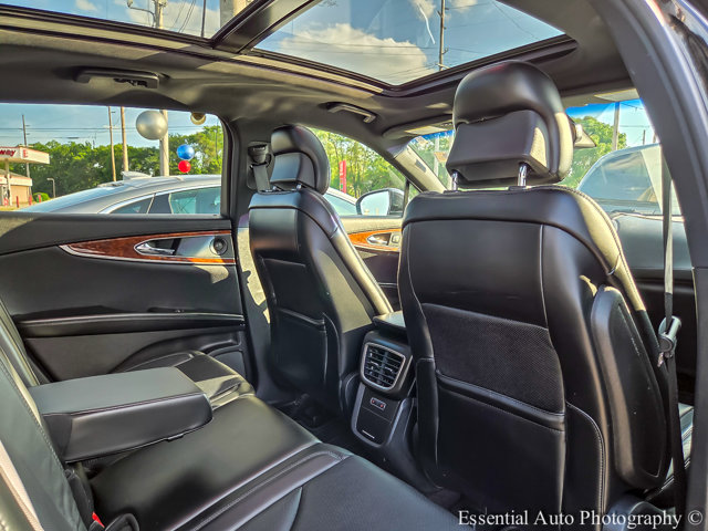 Vehicle image 13 of 38