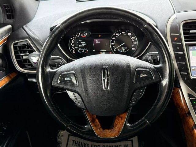 Vehicle image 33 of 58