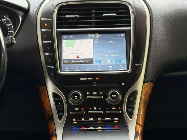 Vehicle image 29 of 58