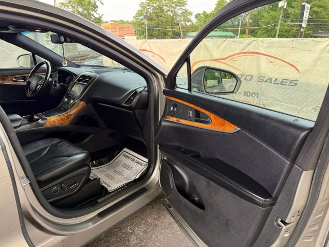 Vehicle image 24 of 58