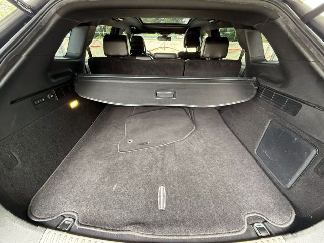 Vehicle image 20 of 58