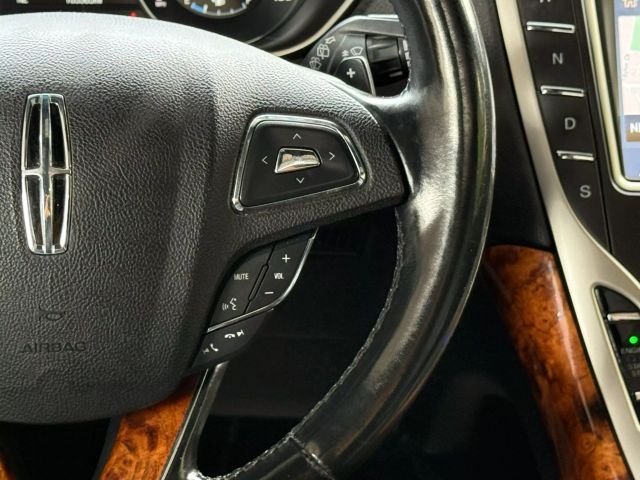 Vehicle image 35 of 58
