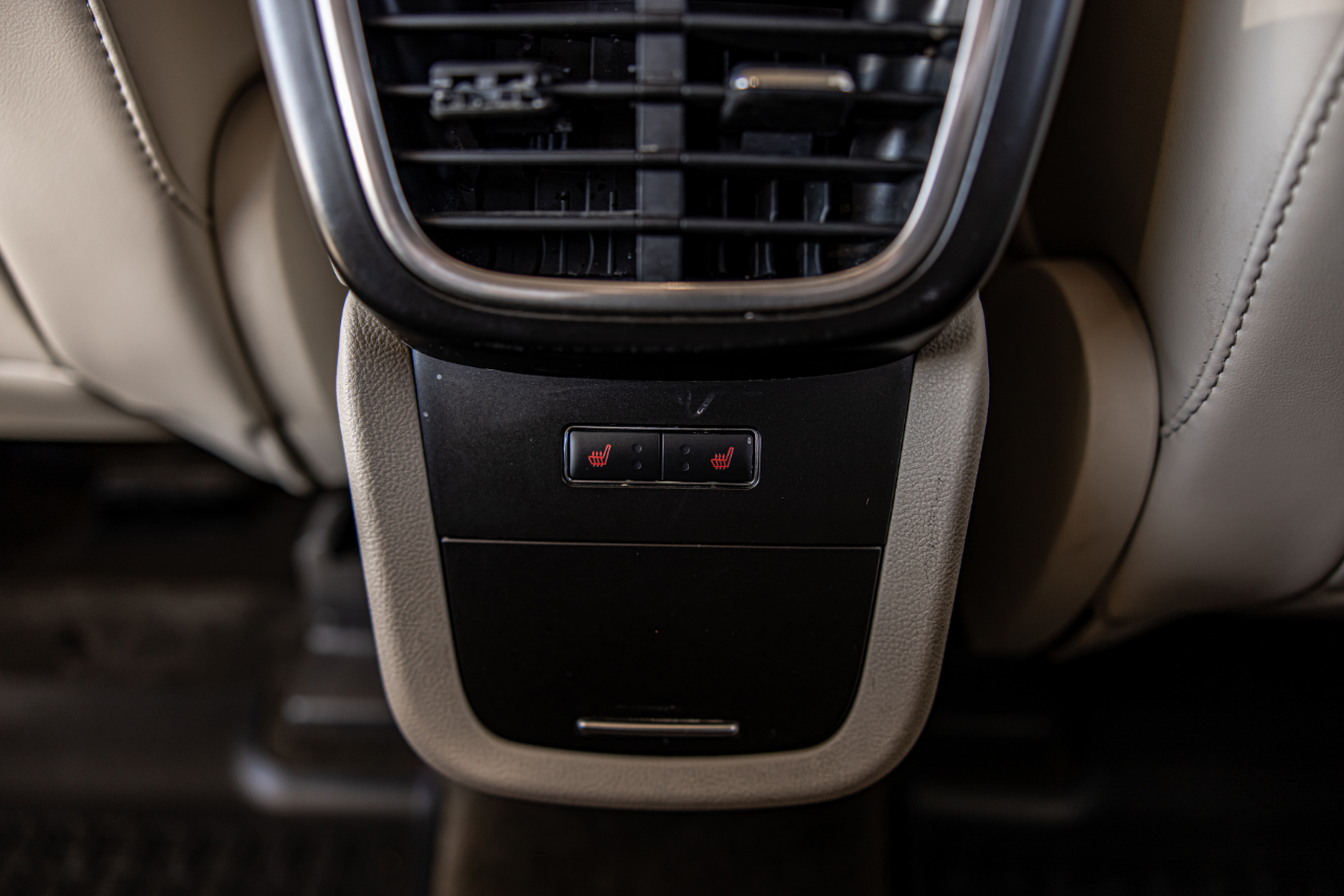 Vehicle image 34 of 41
