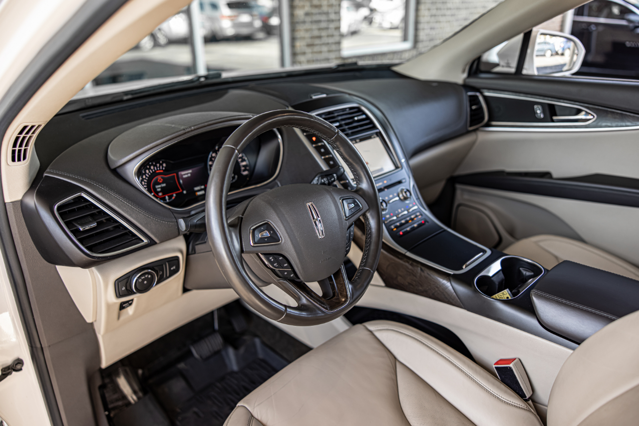 Vehicle image 18 of 41