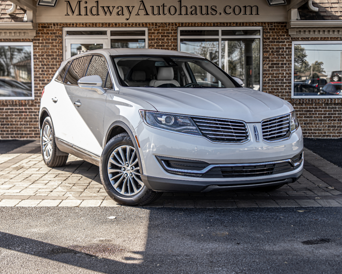 Vehicle image 4 of 41