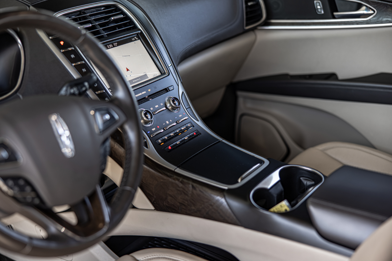 Vehicle image 20 of 41