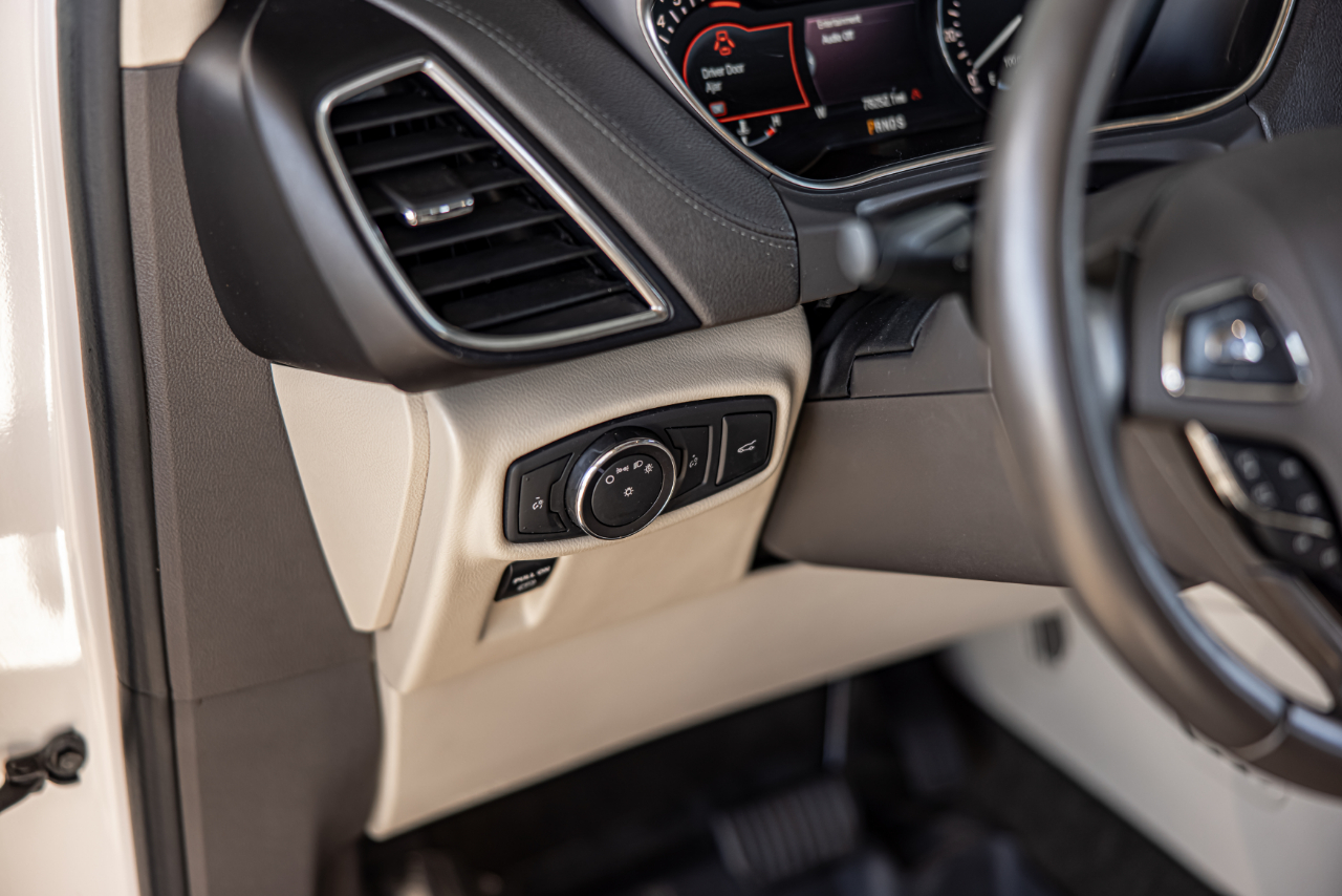 Vehicle image 19 of 41