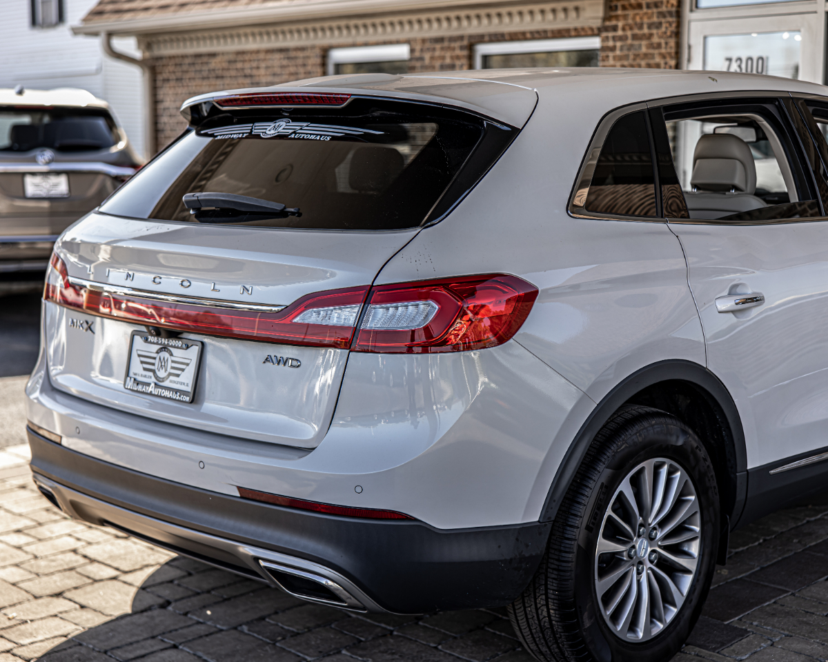 Vehicle image 6 of 41