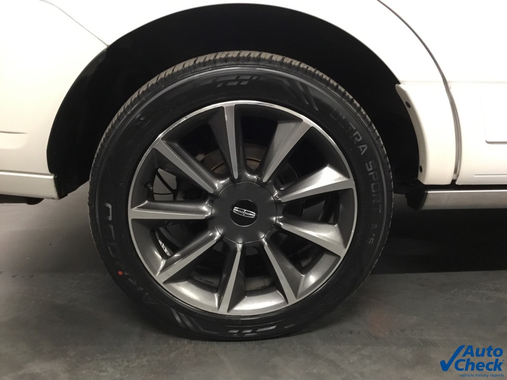 Vehicle image 15 of 56