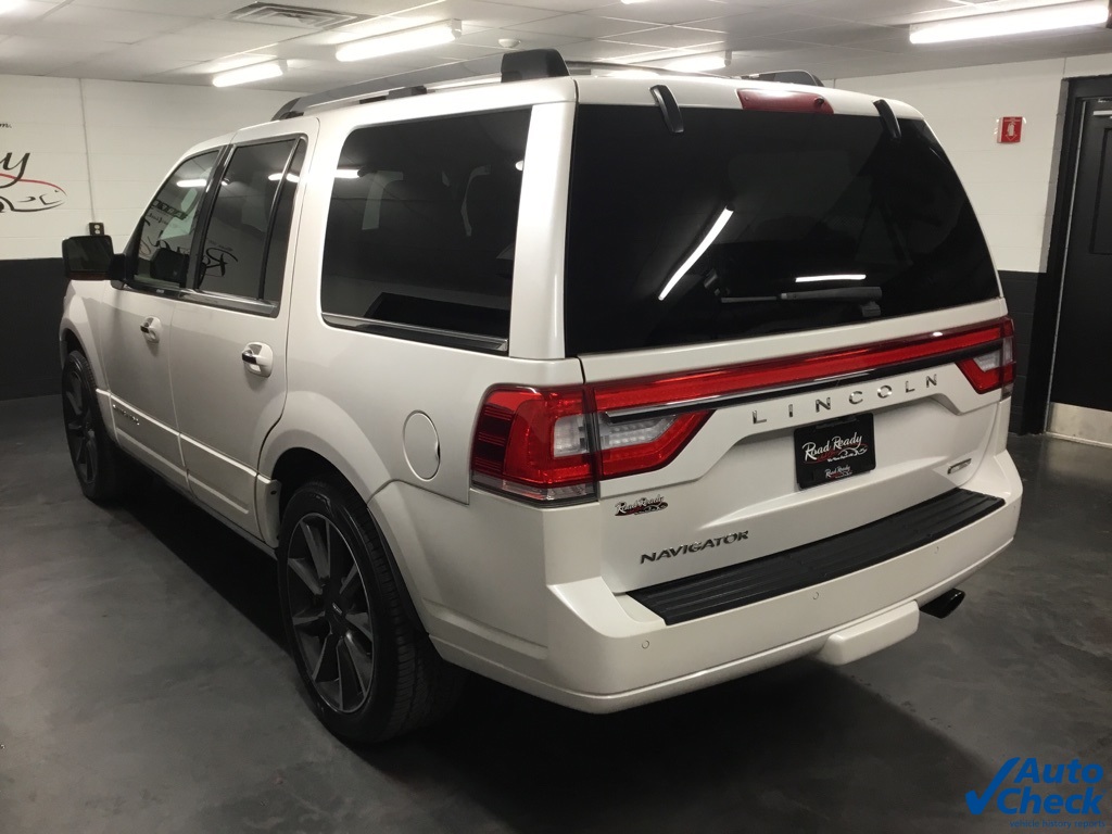 Vehicle image 11 of 56