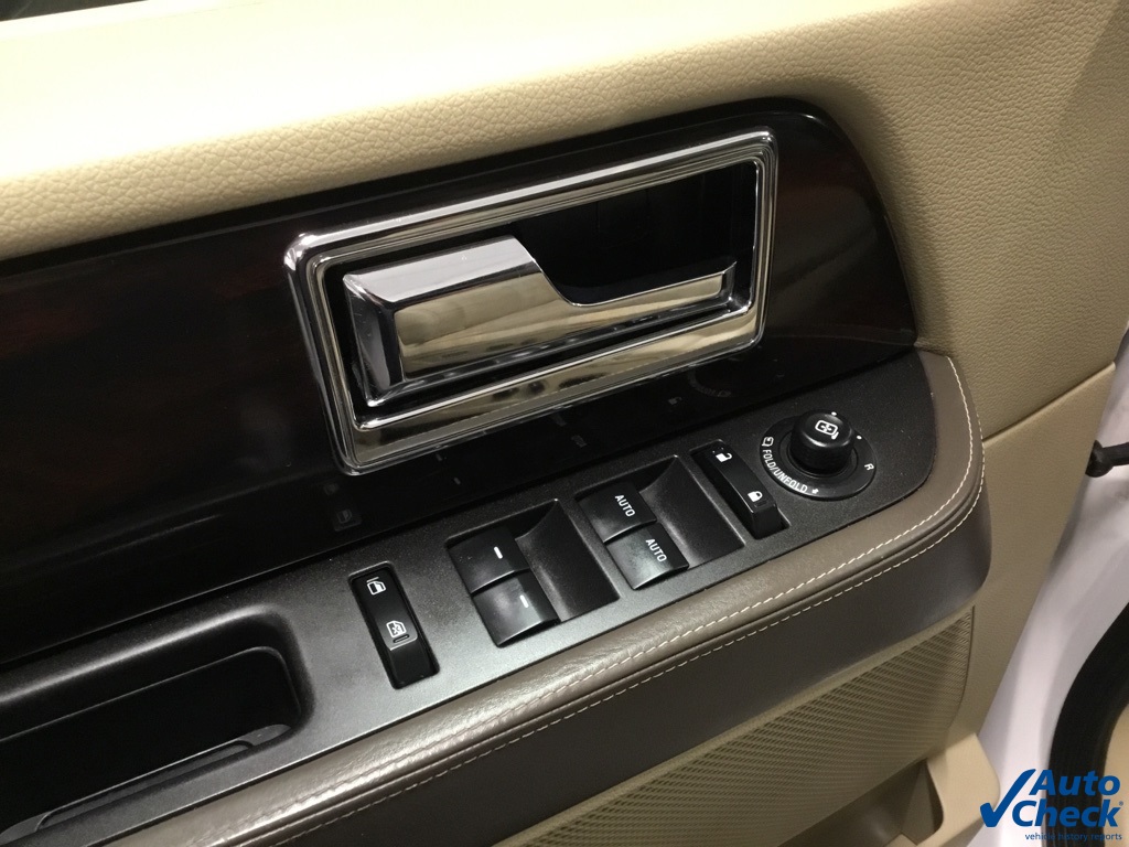 Vehicle image 43 of 56