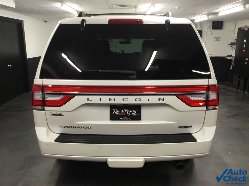 Vehicle image 9 of 56