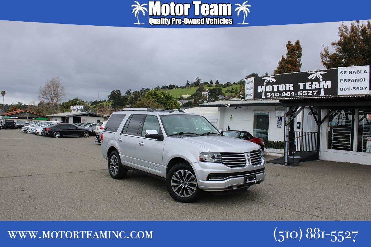 2016 Lincoln Navigator Select Image 3 of 26