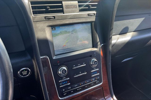 Vehicle image 19 of 33