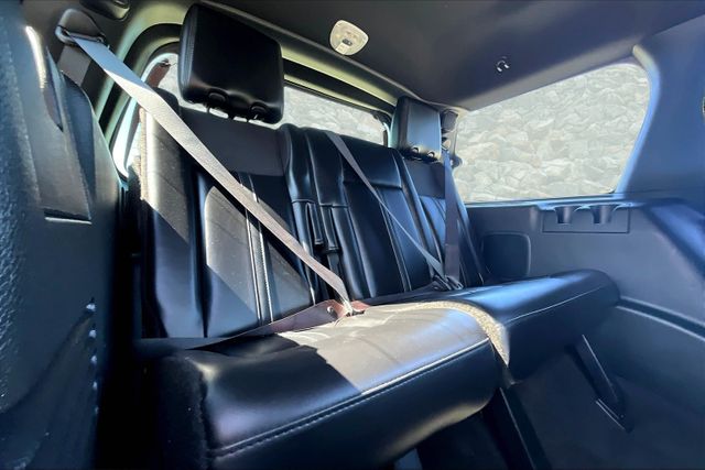 Vehicle image 14 of 33
