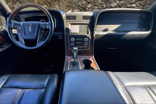 Vehicle image 15 of 33
