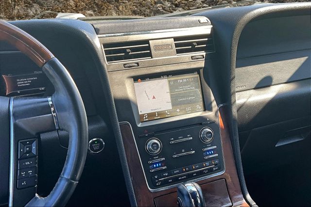 Vehicle image 20 of 33