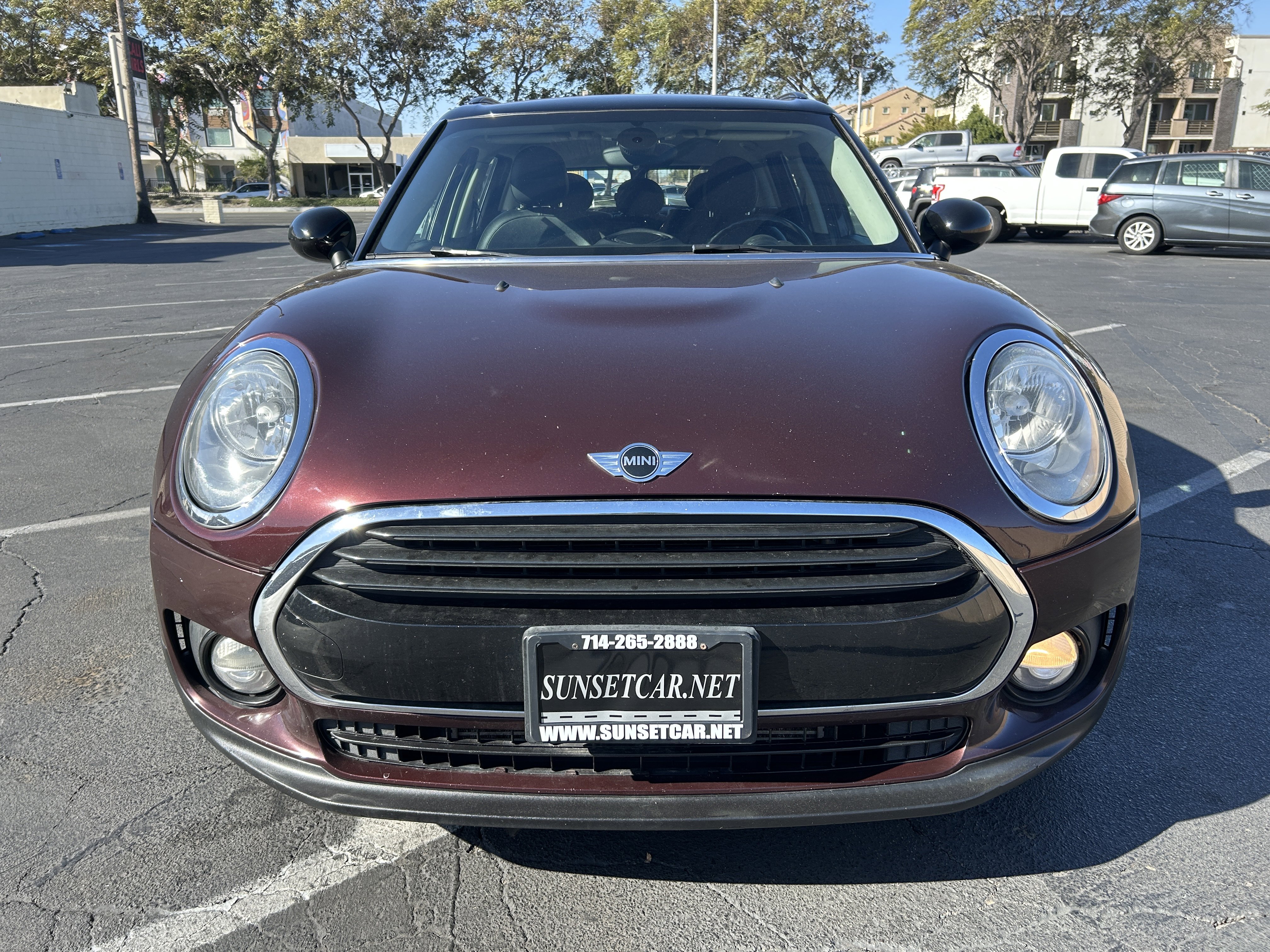 2016 MINI Cooper Clubman Base Image 2 of 38