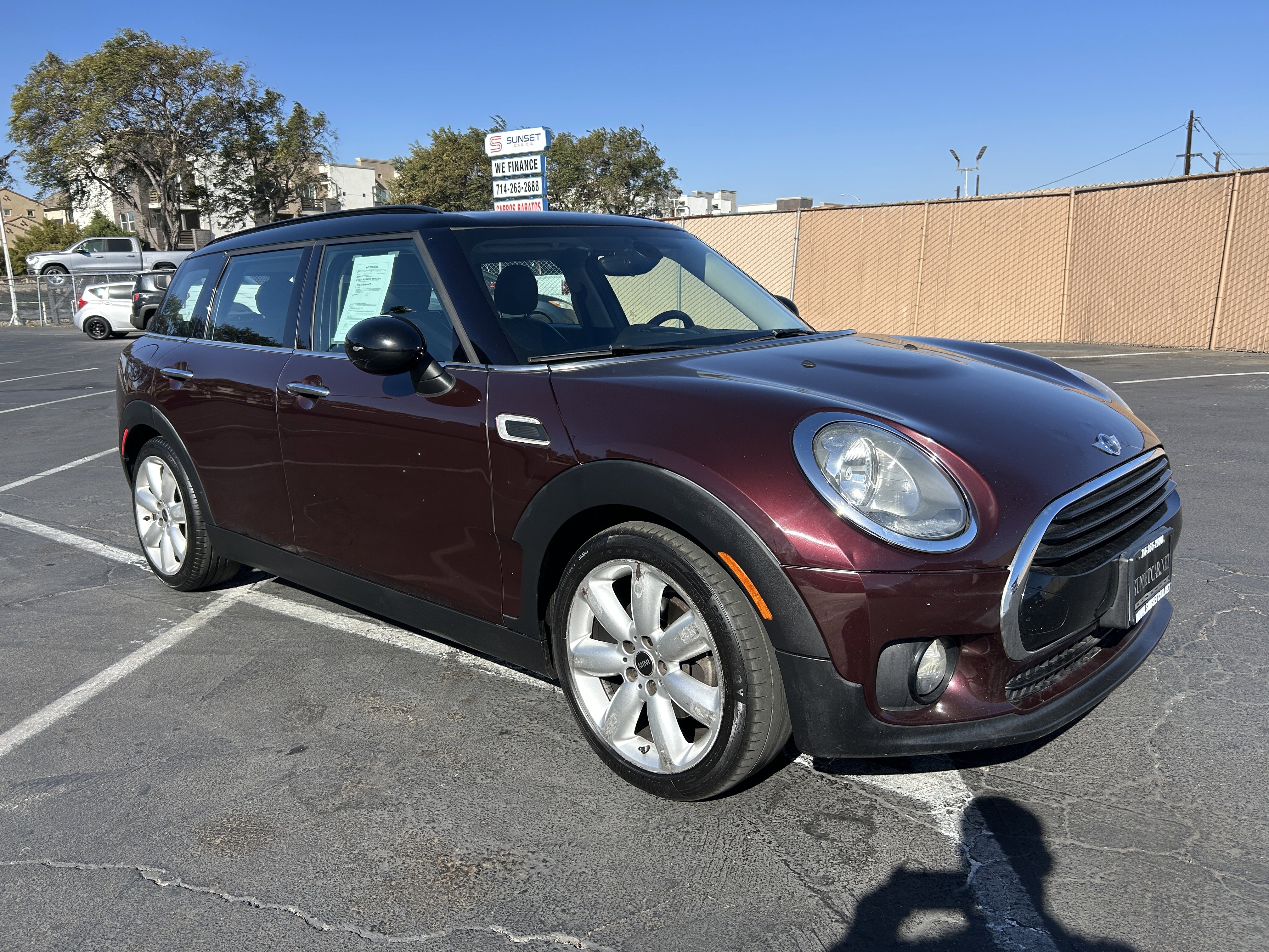 2016 MINI Cooper Clubman Base Image 3 of 38
