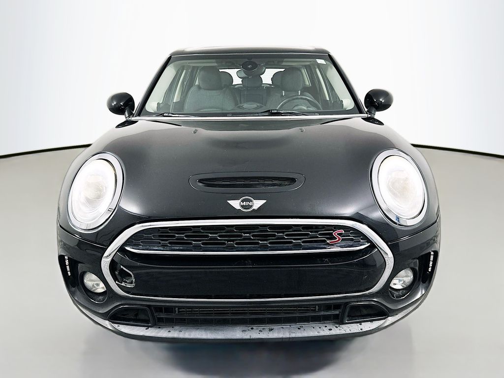 2016 MINI Cooper Clubman S Image 2 of 31