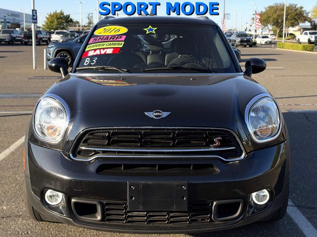 2016 MINI Cooper Countryman S Image 2 of 27