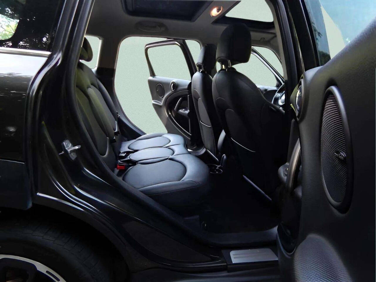 2016 MINI Cooper Countryman S Image 18 of 59