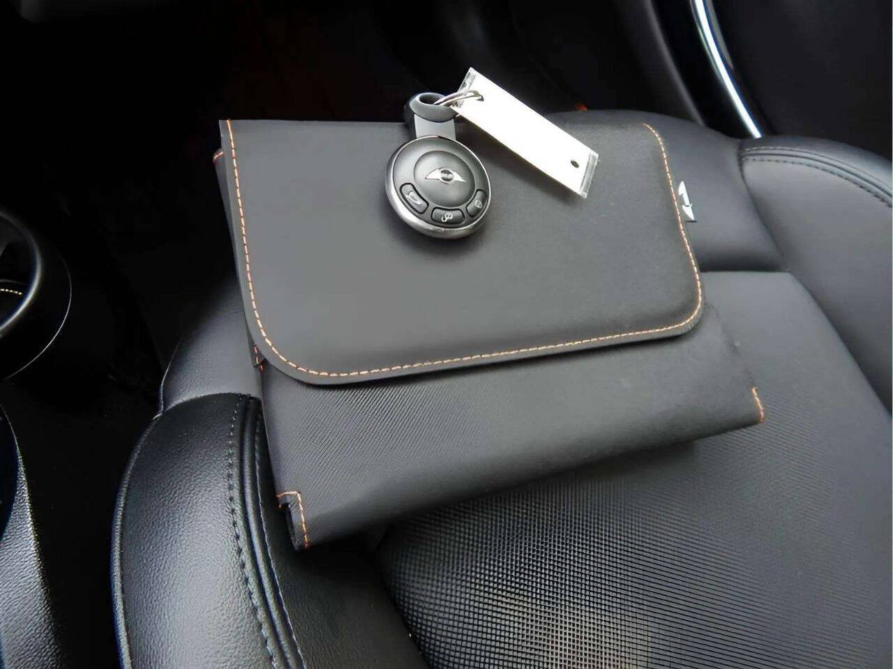 2016 MINI Cooper Countryman S Image 33 of 59