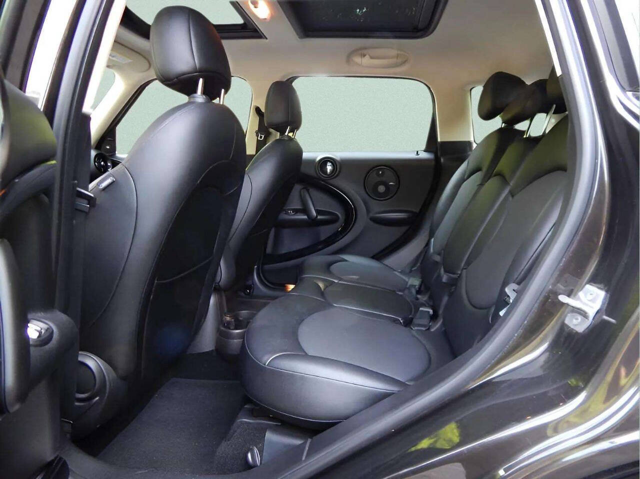 2016 MINI Cooper Countryman S Image 17 of 59