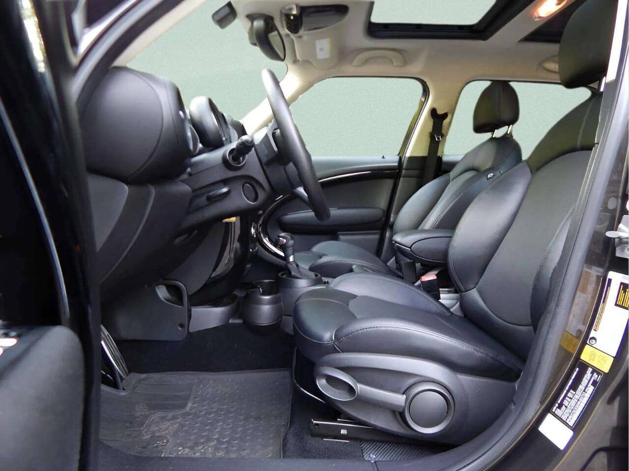 2016 MINI Cooper Countryman S Image 15 of 59