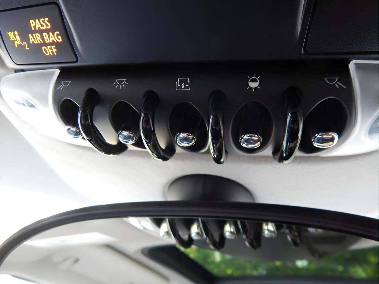 2016 MINI Cooper Countryman S Image 28 of 59