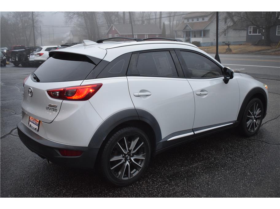 Vehicle image 3 of 33