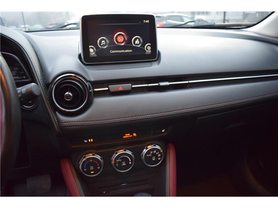 Vehicle image 14 of 33