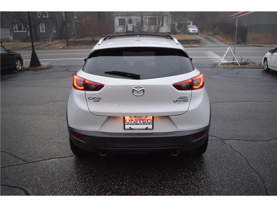Vehicle image 5 of 33