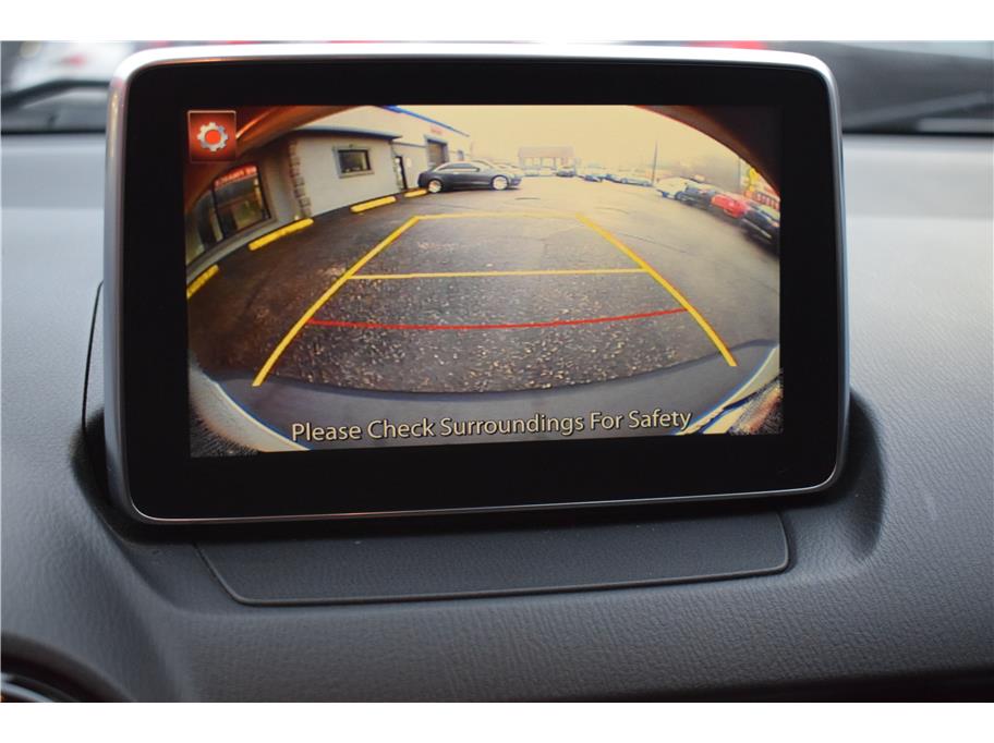 Vehicle image 15 of 33
