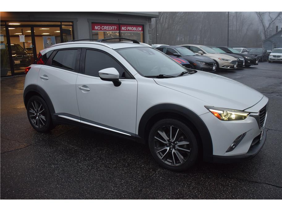Vehicle image 10 of 33