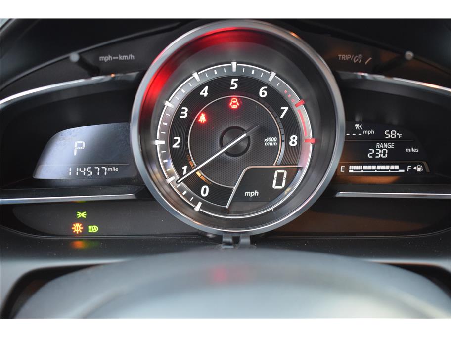 Vehicle image 16 of 33