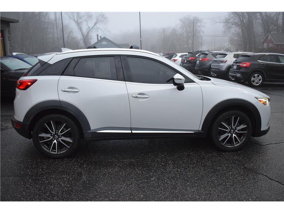 Vehicle image 7 of 33