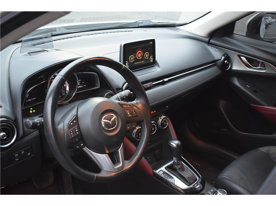 Vehicle image 18 of 33