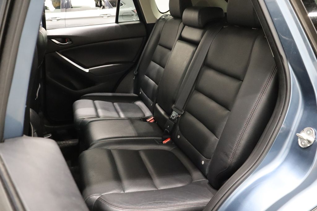 Vehicle image 11 of 40