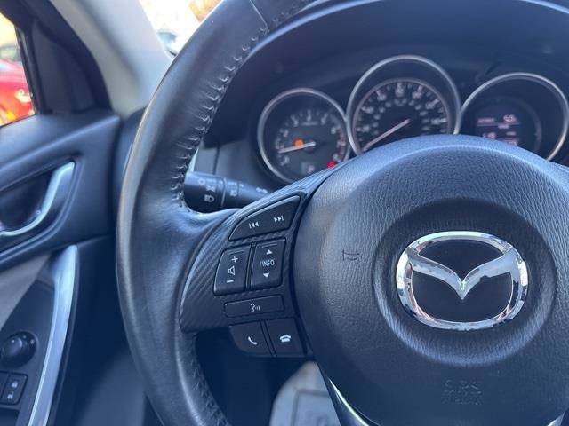 Vehicle image 29 of 44