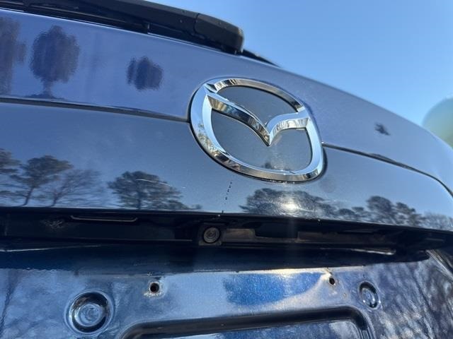 Vehicle image 14 of 44