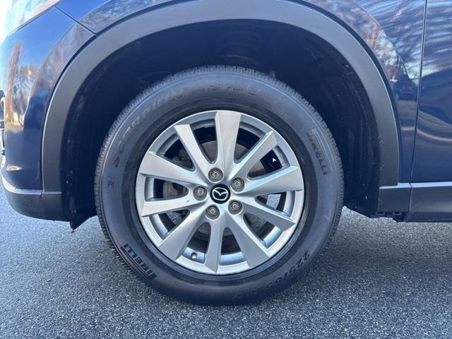 Vehicle image 11 of 44