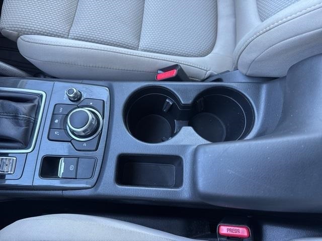 Vehicle image 37 of 44