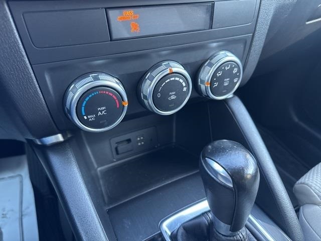 Vehicle image 35 of 44