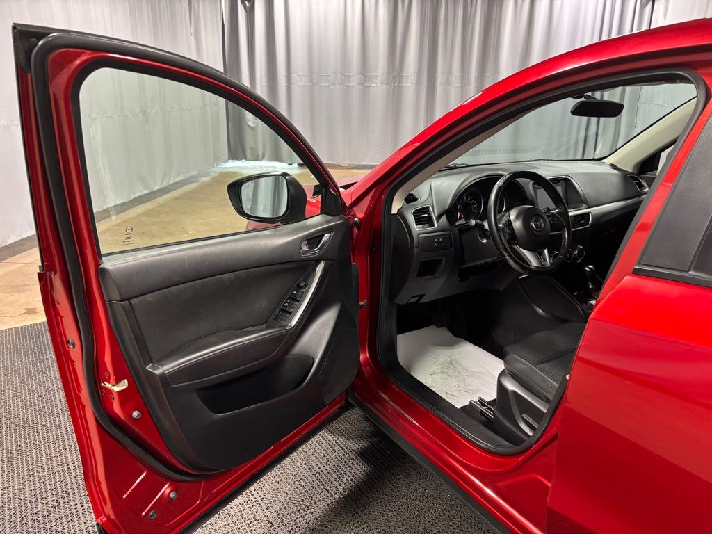 Vehicle image 14 of 31