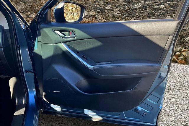 2016 Mazda CX-5 Touring Image 11 of 27